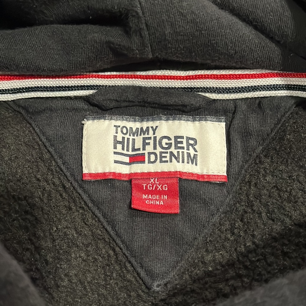 Used lightly Tommy Hilfiger hoodie - Picture 3 of 3